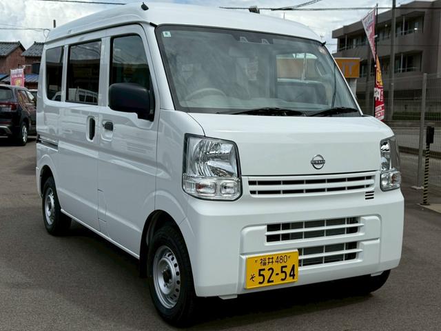 クリッパーバン ＤＸ　４ＷＤ　ＣＶＴ　衝突被害軽減システム　クリアランスソナー　レーンアシスト　両側スライドドア　アイドリングストップ　ＥＳＣ　エアコン　パワーステアリング　パワーウィンドウ（13枚目）