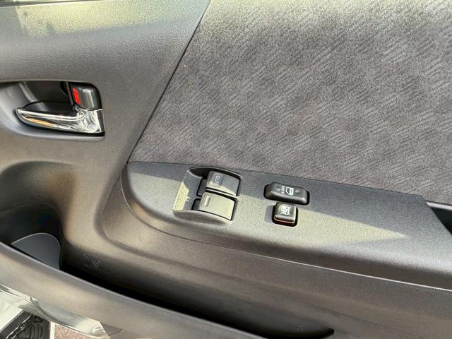 ハイエースワゴン ＧＬ　ＬＥＤヘッド　パノラミックビューモニタ　４ＷＤ　デジタルインナーミラー　パワースライドドア　フロントカメラ　クリアランスソナー　レーンアシスト　衝突被害軽減システム１００Ｖ電源（8枚目）