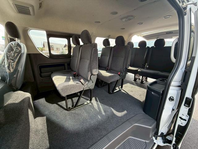 ハイエースワゴン ＧＬ　ＬＥＤヘッド　パノラミックビューモニタ　４ＷＤ　デジタルインナーミラー　パワースライドドア　フロントカメラ　クリアランスソナー　レーンアシスト　衝突被害軽減システム１００Ｖ電源（10枚目）