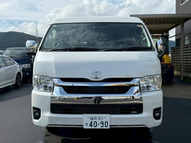 ハイエースワゴン ＧＬ　ＬＥＤヘッド　パノラミックビューモニタ　４ＷＤ　デジタルインナーミラー　パワースライドドア　フロントカメラ　クリアランスソナー　レーンアシスト　衝突被害軽減システム１００Ｖ電源（12枚目）