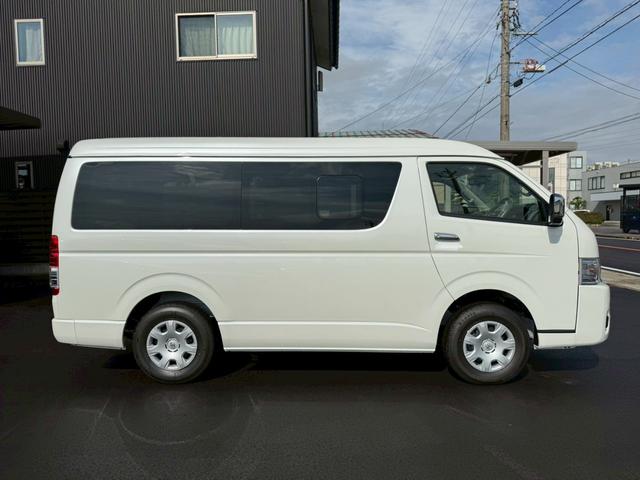 ハイエースワゴン ＧＬ　ＬＥＤヘッド　パノラミックビューモニタ　４ＷＤ　デジタルインナーミラー　パワースライドドア　フロントカメラ　クリアランスソナー　レーンアシスト　衝突被害軽減システム１００Ｖ電源（14枚目）
