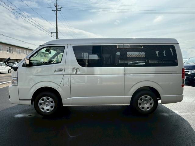 ハイエースワゴン ＧＬ　ＬＥＤヘッド　パノラミックビューモニタ　４ＷＤ　デジタルインナーミラー　パワースライドドア　フロントカメラ　クリアランスソナー　レーンアシスト　衝突被害軽減システム１００Ｖ電源（18枚目）