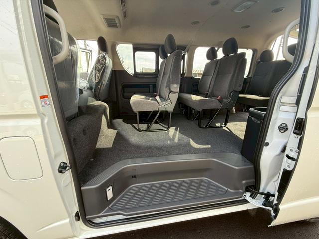 ハイエースワゴン ＧＬ　ＬＥＤヘッド　パノラミックビューモニタ　４ＷＤ　デジタルインナーミラー　パワースライドドア　フロントカメラ　クリアランスソナー　レーンアシスト　衝突被害軽減システム１００Ｖ電源（26枚目）