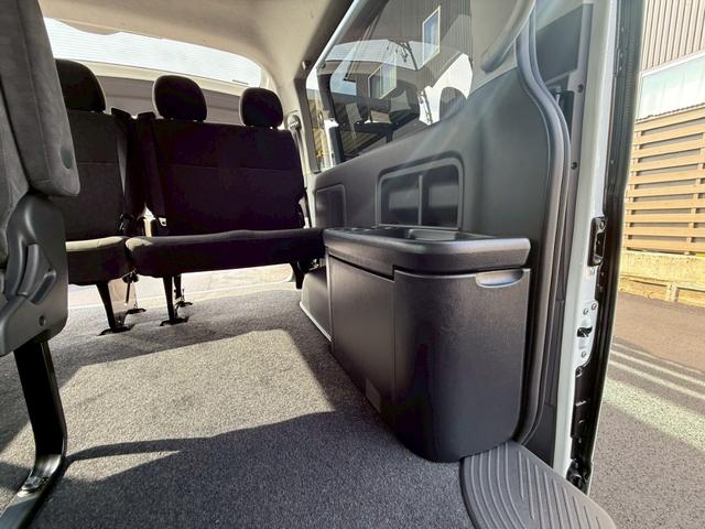 ハイエースワゴン ＧＬ　ＬＥＤヘッド　パノラミックビューモニタ　４ＷＤ　デジタルインナーミラー　パワースライドドア　フロントカメラ　クリアランスソナー　レーンアシスト　衝突被害軽減システム１００Ｖ電源（27枚目）