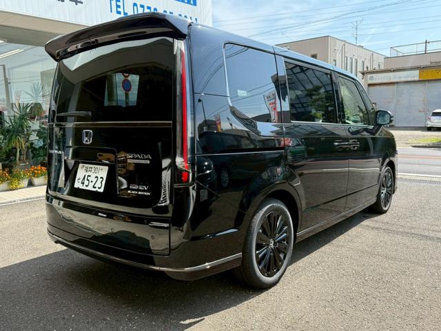 ステップワゴン ｅＨＥＶスパーダプレミアムラインブラックエディション　バックカメラ　フロントカメラ　クリアランスソナー　オートクルーズコントロール　レーンアシスト　衝突被害軽減システム　両側電動スライドドア　オートライト　ＬＥＤヘッドランプ　スマートキー　電動格納ミラー（16枚目）