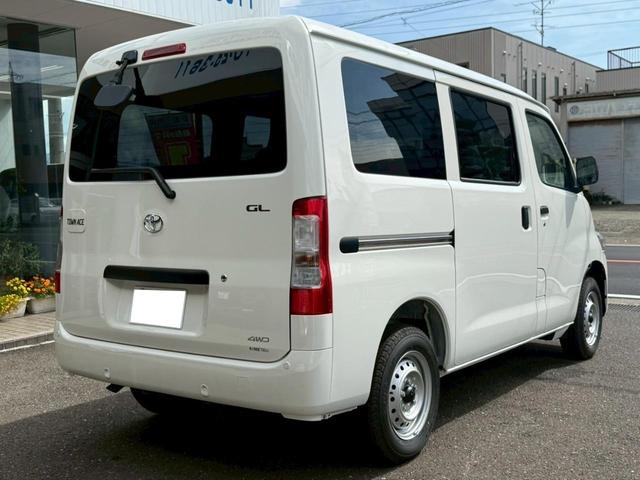 タウンエースバン ＧＬ　４ＷＤ　登録済未使用車　フロアマット（スタンダード）　クリアランスソナー　衝突被害軽減システム　両側スライドドア　オートライト　アイドリングストップ　ＡＢＳ　ＥＳＣ（16枚目）
