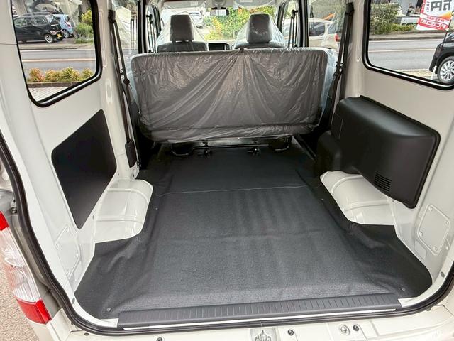 タウンエースバン ＧＬ　４ＷＤ　登録済未使用車　フロアマット（スタンダード）・バイザー付　クリアランスソナー　衝突被害軽減システム　両側スライドドア　アイドリングストップ　ＥＳＣ　　運転席エアバッグ　助手席エアバッグ（21枚目）