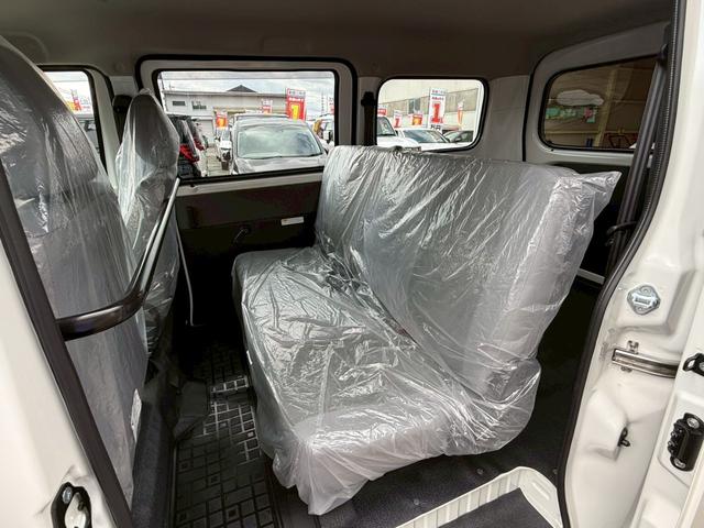 タウンエースバン ＧＬ　４ＷＤ　登録済未使用車　フロアマット（スタンダード）・バイザー付　クリアランスソナー　衝突被害軽減システム　両側スライドドア　アイドリングストップ　ＥＳＣ　　運転席エアバッグ　助手席エアバッグ（23枚目）