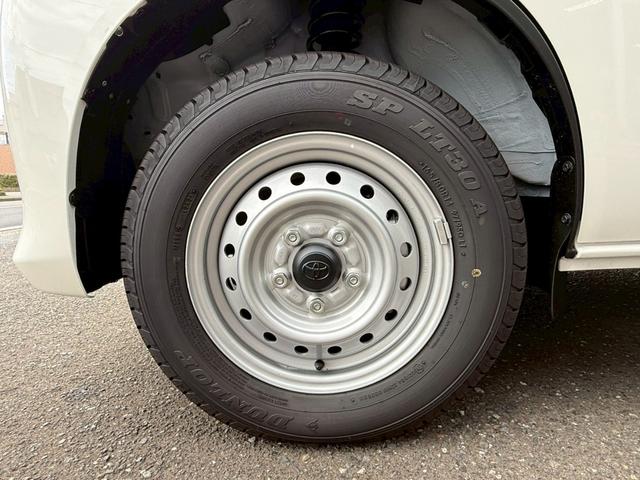 タウンエースバン ＧＬ　４ＷＤ　登録済未使用車　フロアマット（スタンダード）・バイザー付　クリアランスソナー　衝突被害軽減システム　両側スライドドア　アイドリングストップ　ＥＳＣ　　運転席エアバッグ　助手席エアバッグ（25枚目）