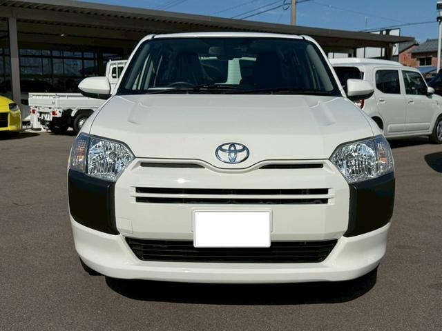 プロボックス ハイブリッドＤＸ　コンフォート　登録済未使用車　バックカメラ　レーンアシスト　衝突被害軽減システム　オートマチックハイビーム　オートライト　電動格納ミラー　１００Ｖ電源　　ＥＳＣ　パワーウィンドウ　運転席エアバッグ　助手席エアバッグ（12枚目）