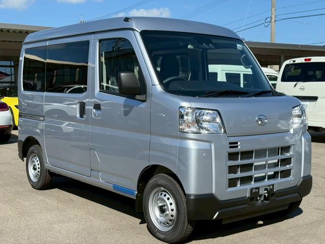 ハイゼットカーゴ ＤＸ　ＳＡＩＩＩ　４ＷＤ　届出済未使用車　衝突被害軽減システム　クリアランスソナー　両側スライドドア　アイドリングストップ　ＥＳＣ　エアコン　パワーステアリング　運転席エアバッグ　助手席エアバッグ（11枚目）