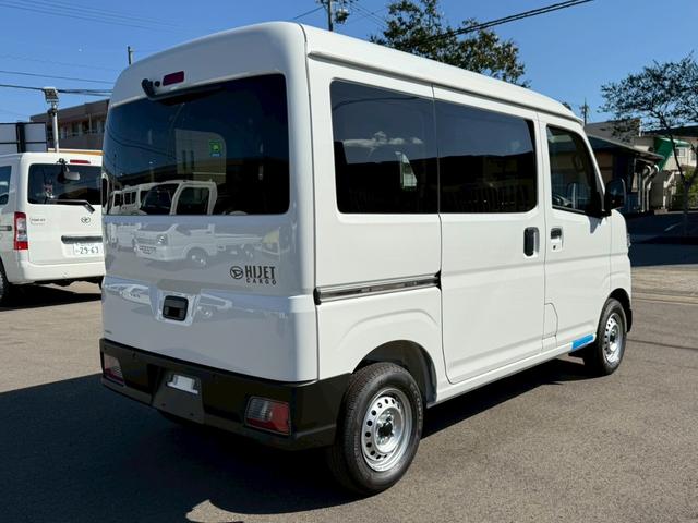 ハイゼットカーゴ ＤＸ　ＳＡＩＩＩ　４ＷＤ　届出済未使用車　衝突被害軽減システム　クリアランスソナー　両側スライドドア　アイドリングストップ　ＥＳＣ　エアコン　パワーステアリング　運転席エアバッグ　助手席エアバッグ（14枚目）