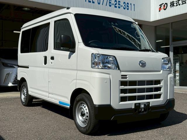 ハイゼットカーゴ ＤＸ　ＳＡＩＩＩ　４ＷＤ　届出済未使用車　衝突被害軽減システム　クリアランスソナー　両側スライドドア　アイドリングストップ　ＥＳＣ　エアコン　パワーステアリング　運転席エアバッグ　助手席エアバッグ（9枚目）