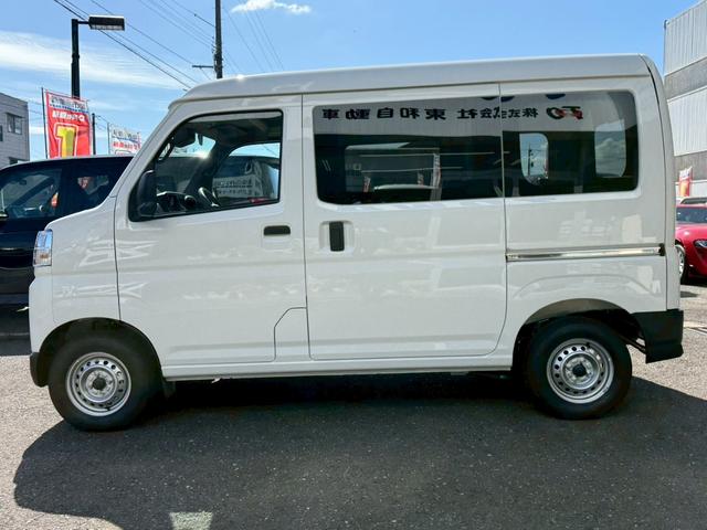ハイゼットカーゴ ＤＸ　ＳＡＩＩＩ　４ＷＤ　届出済未使用車　衝突被害軽減システム　クリアランスソナー　両側スライドドア　アイドリングストップ　ＥＳＣ　エアコン　パワーステアリング　運転席エアバッグ　助手席エアバッグ（14枚目）