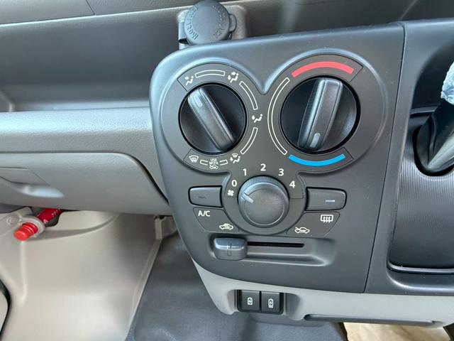 エブリイ ジョイン　４ＷＤ　ＣＶＴ　衝突被害軽減システム　クリアランスソナー　レーンアシスト　両側スライドドア　キーレスエントリー　アイドリングストップ　ＬＥＤヘッドランプ　盗難防止システム　ＡＢＳ　ＥＳＣ（4枚目）