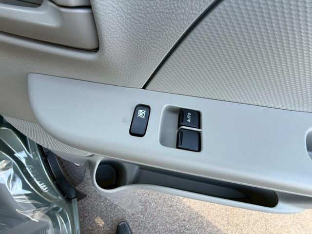 エブリイ ジョイン　４ＷＤ　ＣＶＴ　衝突被害軽減システム　クリアランスソナー　レーンアシスト　両側スライドドア　キーレスエントリー　アイドリングストップ　ＬＥＤヘッドランプ　盗難防止システム　ＡＢＳ　ＥＳＣ（9枚目）