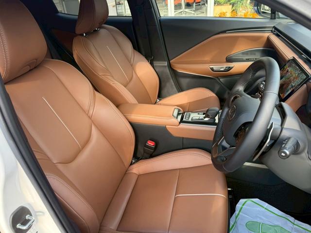 ＬＢＸ リラックス　純正ディスプレイオーディオ　全周囲カメラ　フルセグＴＶ　クリアランスソナー　オートクルーズ　レーンアシスト　パワーシート　パークアシスト　衝突被害軽減システム　オートライト　ＬＥＤヘッドランプ（31枚目）