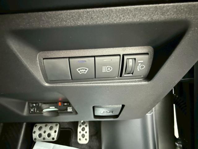 GRヤリス RZ ハイパフォーマンス 4WD GR-DAT サブラジエーター コールドワインテークダクト付 ブレーキダクト ナビパッケージ シートヒーター ステアリングヒーター コンフォートパッケージ 寒冷地仕様 カーボンルーフ(10枚目)