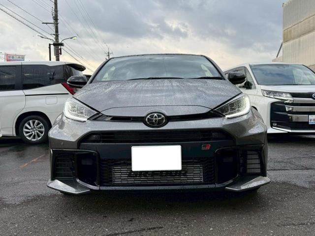 GRヤリス RZ ハイパフォーマンス 4WD GR-DAT サブラジエーター コールドワインテークダクト付 ブレーキダクト ナビパッケージ シートヒーター ステアリングヒーター コンフォートパッケージ 寒冷地仕様 カーボンルーフ(13枚目)