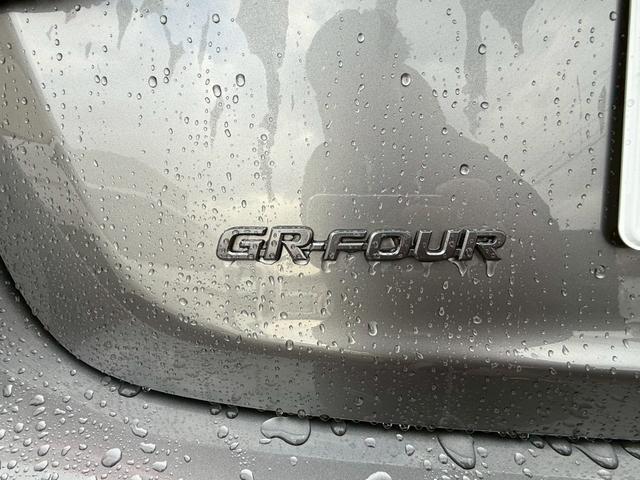 GRヤリス RZ ハイパフォーマンス 4WD GR-DAT サブラジエーター コールドワインテークダクト付 ブレーキダクト ナビパッケージ シートヒーター ステアリングヒーター コンフォートパッケージ 寒冷地仕様 カーボンルーフ(35枚目)