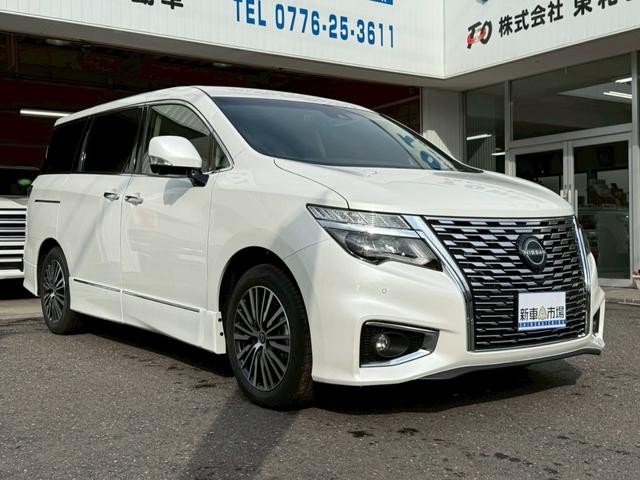 エルグランド ２５０ハイウェイスターＳ　ナビ取付パッケージ　全周囲カメラ　両側電動スライドドア　ワンタッチオートスライドドア　リモコンオートバックドア　スマートキー　３列シート　ＣＶＴ　アルミホイール　ＡＢＳ　ＥＳＣ（13枚目）