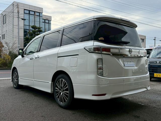 エルグランド ２５０ハイウェイスターＳ　ナビ取付パッケージ　全周囲カメラ　両側電動スライドドア　ワンタッチオートスライドドア　リモコンオートバックドア　スマートキー　３列シート　ＣＶＴ　アルミホイール　ＡＢＳ　ＥＳＣ（16枚目）