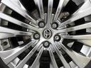 純正アルミホイールはデザインも良く精度は高め。走行安定性がとてもいいんです。