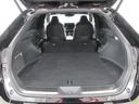 リアシートを倒すことによって、更にラゲージスペースを広く使うことができます。