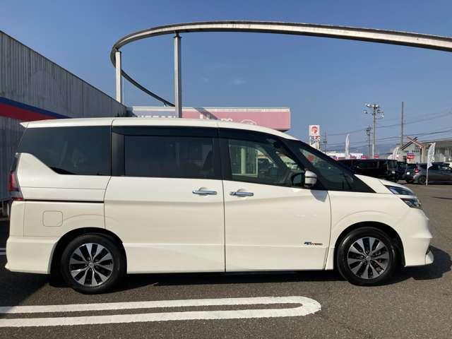 日産 セレナ