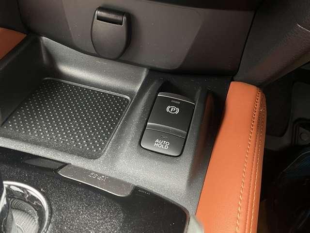 エクストレイル ２．０　２０Ｘｉ　ハイブリッド　レザーエディション　４ＷＤ　ナビ　プロパイロット　アラウンドビューＭ（12枚目）
