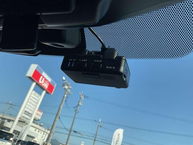 リーフ ＡＵＴＥＣＨ　９インチナビ・アラウンドビューモニター・（12枚目）