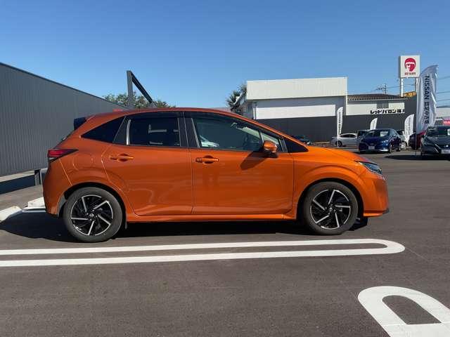 ノート 1.2 X 9インチナビ・アラウンドビューモニター・(4枚目)