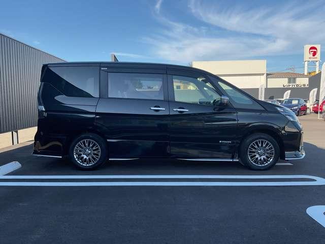 セレナ 1.2 e-POWER AUTECH セーフティパッケージ 10インチナビ・プロパイロット・アラウンド(4枚目)