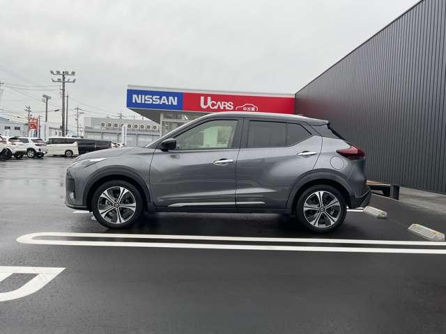 キックス １．２　Ｘ　ツートーン　インテリアエディション　（ｅ－ＰＯＷＥＲ）　９インチナビ・アラウンドビューモニター・（2枚目）