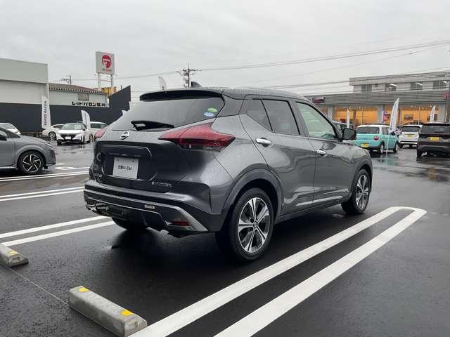 キックス １．２　Ｘ　ツートーン　インテリアエディション　（ｅ－ＰＯＷＥＲ）　９インチナビ・アラウンドビューモニター・（4枚目）