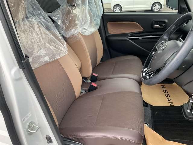 乗り降りのしやすい快適な室内空間です☆