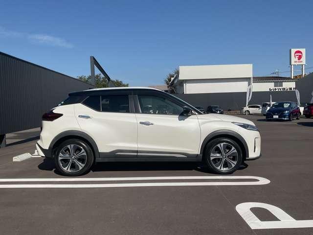 キックス 1.2 X ツートーン インテリアエディション (e-POWER) 9インチナビ・アラウンドビューモニター・(3枚目)