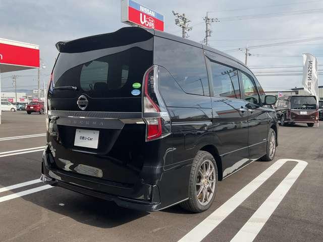 セレナ ２．０　ハイウェイスター　Ｖ　４ＷＤ　１０インチナビ・アラウンドビューモニター・（4枚目）