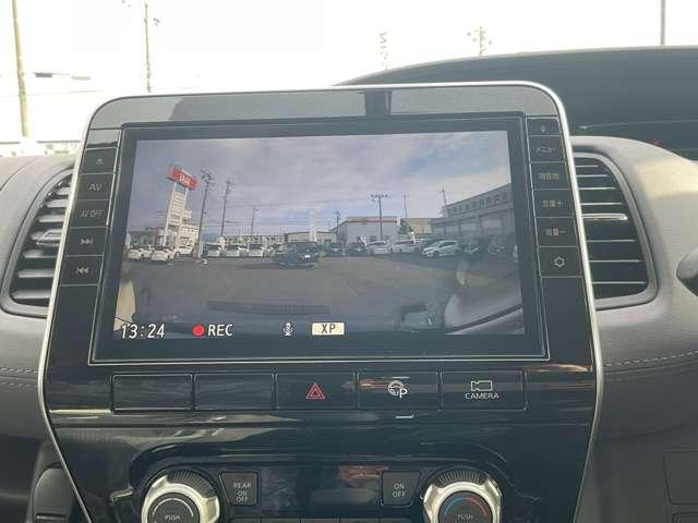 セレナ ２．０　ハイウェイスター　Ｖ　４ＷＤ　１０インチナビ・アラウンドビューモニター・（10枚目）