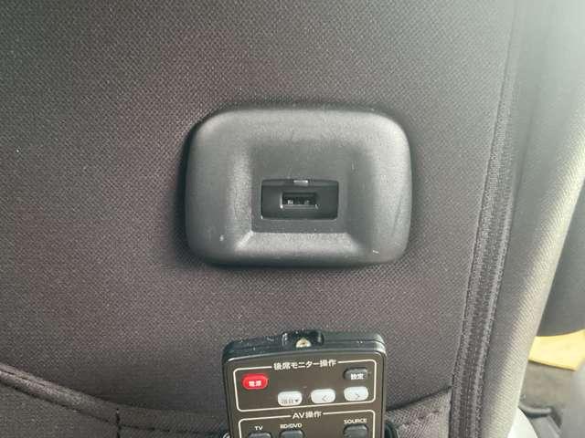 セレナ ２．０　ハイウェイスター　Ｖ　４ＷＤ　１０インチナビ・アラウンドビューモニター・（20枚目）