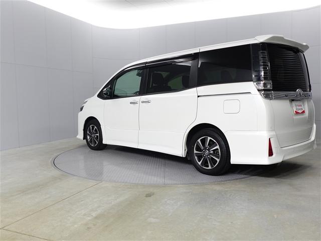 ヴォクシー ＺＳ　煌ＩＩ　スマートキー・プッシュスタート　バックガイドモニター　セキュリティアラーム　両側パワスラドア　ＥＴＣ車載器　地デジテレビ　ＶＳＣ　ＬＥＤライト　助手席エアバック　キーレスエントリー　ＡＣ　パワステ（4枚目）