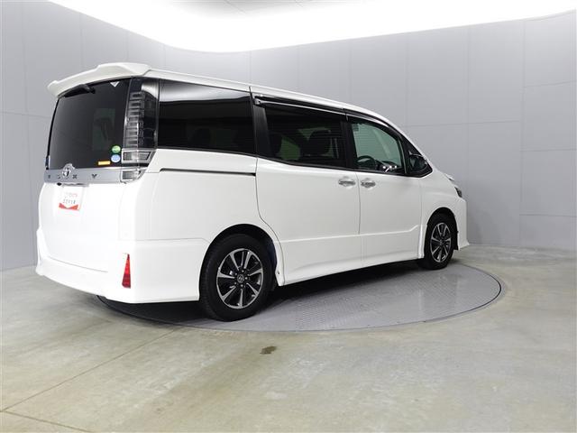 ヴォクシー ＺＳ　煌ＩＩ　スマートキー・プッシュスタート　バックガイドモニター　セキュリティアラーム　両側パワスラドア　ＥＴＣ車載器　地デジテレビ　ＶＳＣ　ＬＥＤライト　助手席エアバック　キーレスエントリー　ＡＣ　パワステ（6枚目）