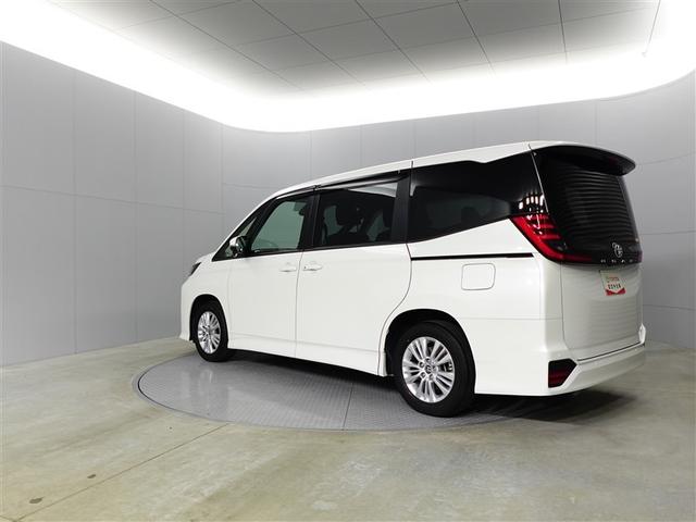 ノア Ｓ－Ｇ　ワンオーナー車　横滑り防止　Ｂモニター　両側自動ドア　クルコン　スマートキ　アルミホイール　リアオートエアコン　ＡＡＣ　ナビ＆ＴＶ　ＥＴＣ車載器　イモビライザー　ＬＥＤライト　キーレス　３列シート（4枚目）