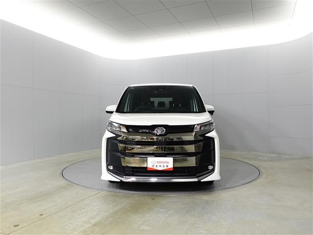 ノア Ｓ－Ｇ　ワンオーナー車　横滑り防止　Ｂモニター　両側自動ドア　クルコン　スマートキ　アルミホイール　リアオートエアコン　ＡＡＣ　ナビ＆ＴＶ　ＥＴＣ車載器　イモビライザー　ＬＥＤライト　キーレス　３列シート（9枚目）