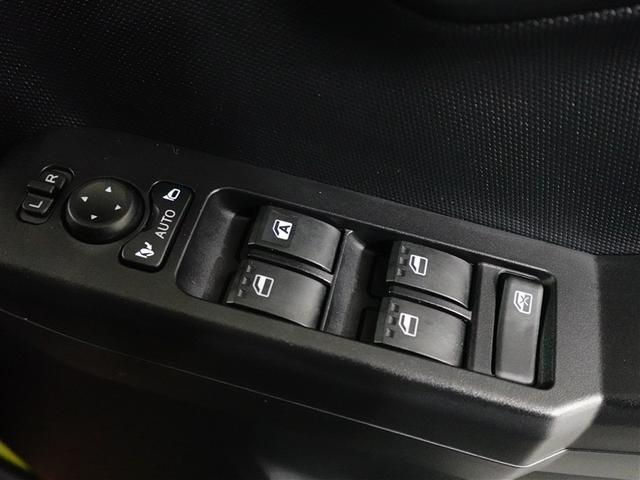 タフト Ｇ　ダーククロムベンチャー　ＥＳＣ　サイドＳＲＳ　リアカメラ　フルセグＴＶ　メモリナビ　ＬＥＤライト　ＤＶＤ　パワーステアリング　アイドリングＳ　キーフリー　アルミ　スマートキー　パワーウィンドウ　ガラスルーフ　ＡＢＳ　ナビＴＶ（20枚目）