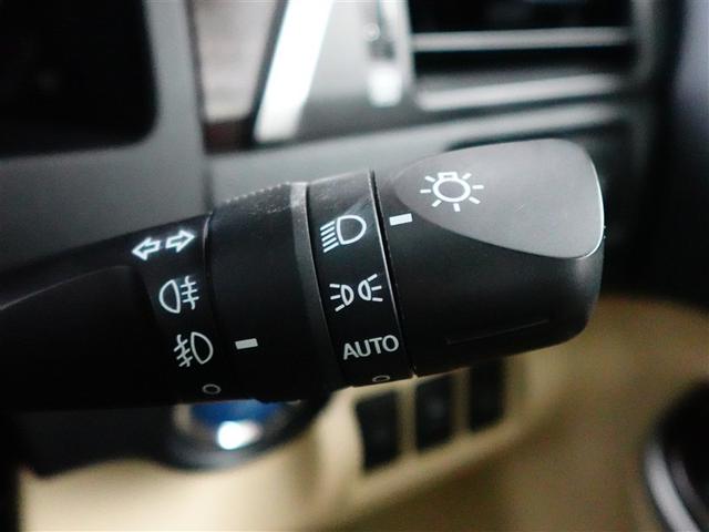 カムリ ハイブリッド　レザーパッケージ　皮シート　フルセグテレビ　電動シート　オートクルーズコントロール　盗難防止装置　アルミホイール　横滑り防止機能　Ｂカメラ　オートエアコン　デュアルエアバック　ナビ＆ＴＶ　ＤＶＤ再生　メモリーナビ（23枚目）