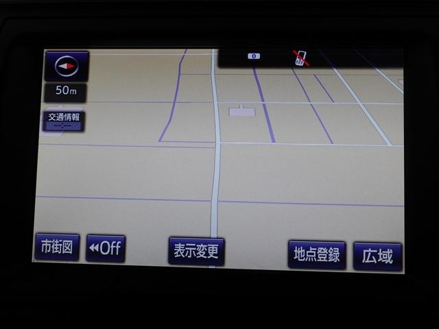 カムリ ハイブリッド　レザーパッケージ　皮シート　フルセグテレビ　電動シート　オートクルーズコントロール　盗難防止装置　アルミホイール　横滑り防止機能　Ｂカメラ　オートエアコン　デュアルエアバック　ナビ＆ＴＶ　ＤＶＤ再生　メモリーナビ（24枚目）