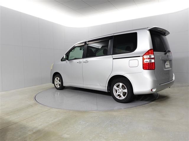 ノア X スマートエディション ナビ&TV リアクーラー キーレス パワーウインドウ 1オーナー スマートキー ウォークスルー 3列シート ETC パワーステアリング 盗難防止システム オートエアコン ドラレコ DVD再生 ABS(4枚目)