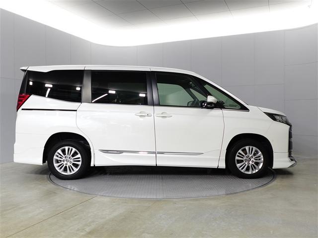 ノア ハイブリッドＳ－Ｚ　ＰＣＳ　横滑り防止機能　１オナ　寒冷地　ＬＥＤヘッドライト　クルコン　盗難防止装置　エアコン　三列シート　キーレス　アルミホイール　１００Ｖ電源　４ＷＤ　リアオートエアコン　スマートキー　ＥＴＣ（7枚目）