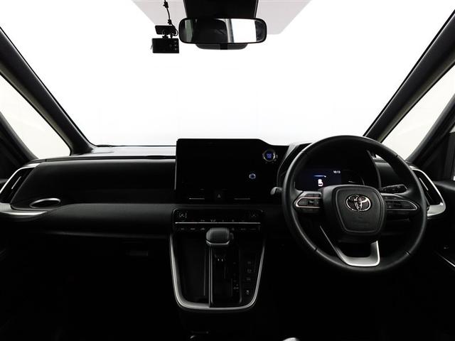 ノア S-Z アルミホイール TV デュアルエアコン クルーズコントロール 盗難防止装置 LEDライト 両側自動ドア キーレス 横滑り防止 ワンオーナー 三列シート DVD再生 スマートキー エアコン ETC(12枚目)